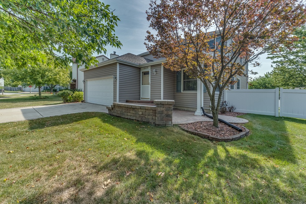 1906 Seton Hall Dr, Naperville, IL 60565 - photo 1