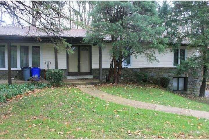 201 Fawnhill Rd, Broomall, PA 19008 - photo 1