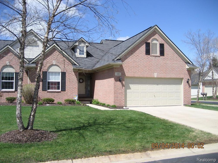 Spacious End Unit Condo