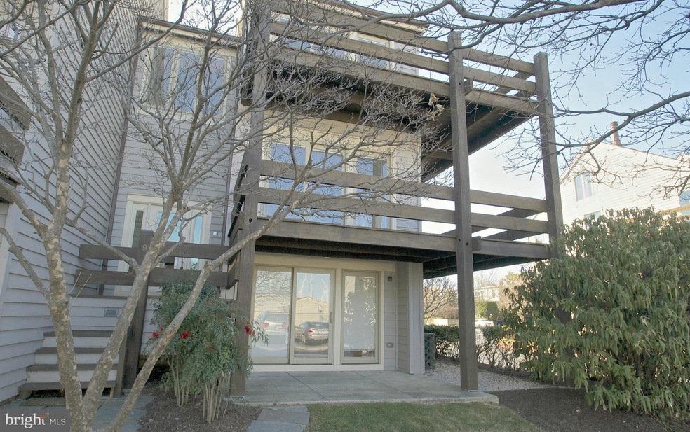 9 Chesapeake Landing unit 9B, Annapolis, MD 21403 - photo 1