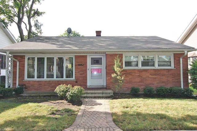 1367 Campbell Ave...