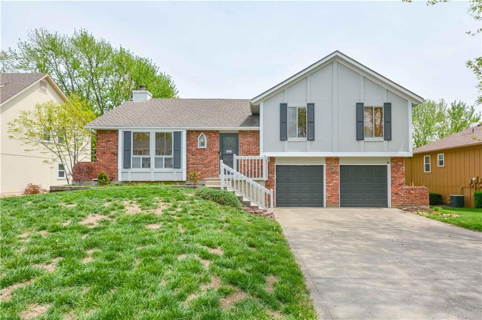 6327 Alden St, Shawnee, KS 66216 - photo 1