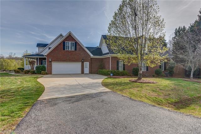 403 Patrick Henry Ct, Clover, SC 29710 - photo 1