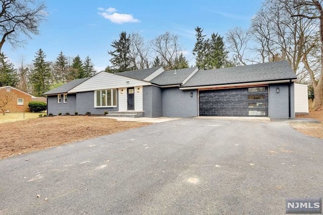 120 Pascack Rd, Township of Washington, NJ 07676 - photo 1