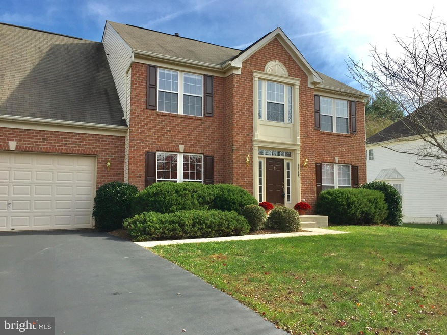 11325 Bishops Gate Ln, Laurel, MD 20723 - photo 1