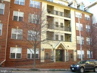 1320 N Wayne St unit 101, Arlington, VA 22201 - photo 1