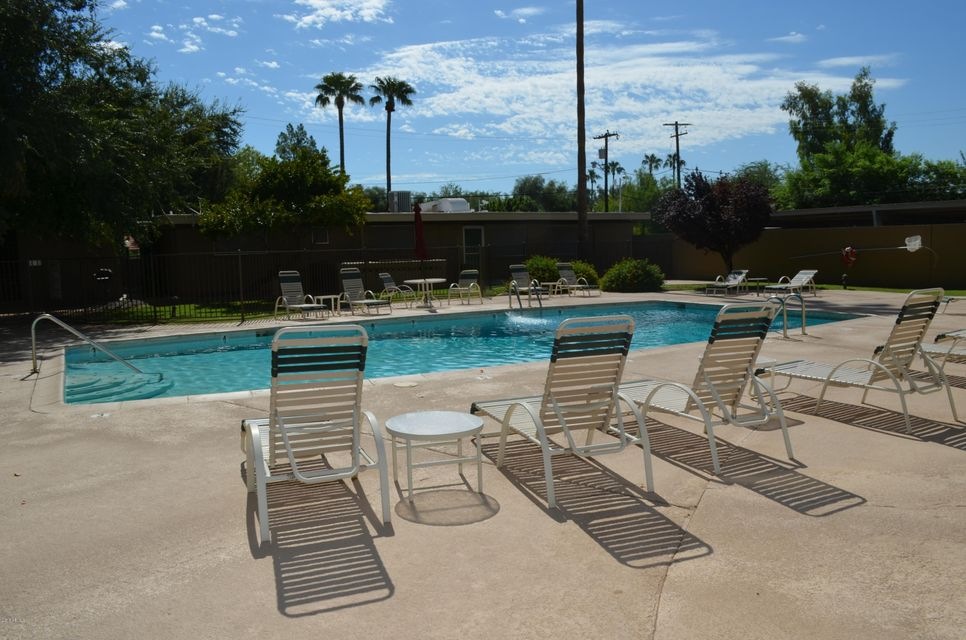 1 Pool