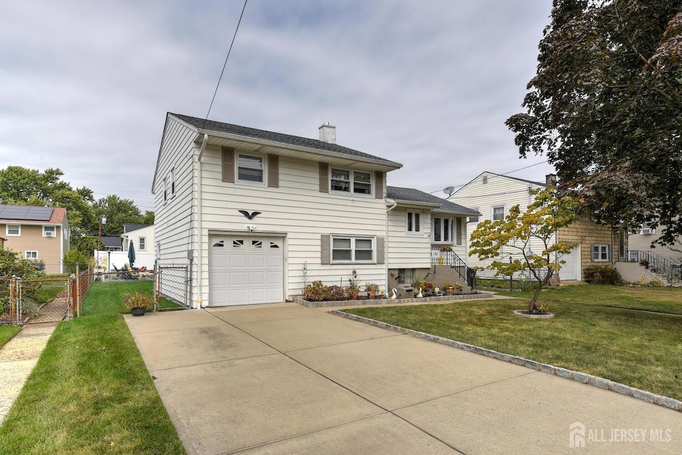 128 Burnham Dr, Fords, NJ 08863 - photo 1