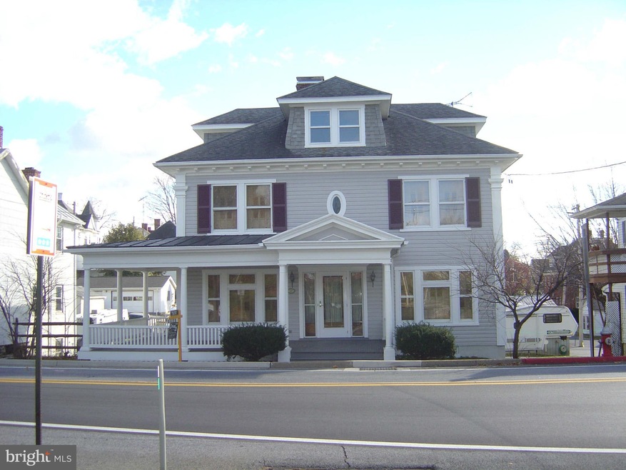 305 Main St, New Windsor, MD 21776 - photo 1