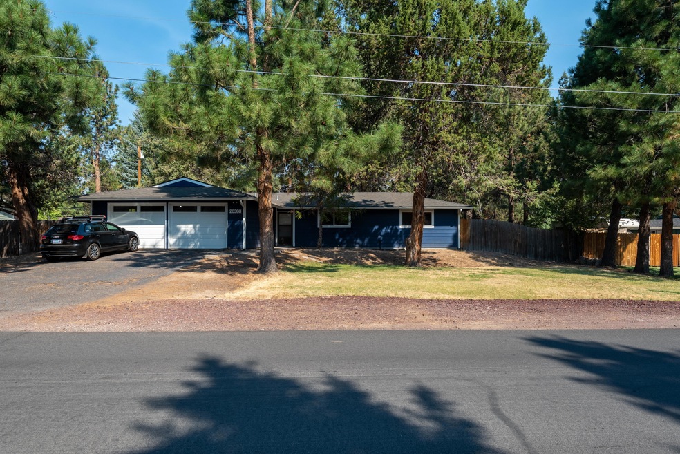 20368 Rae Rd, Bend, OR 97702 - photo 1