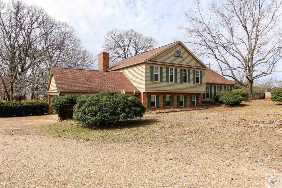 508 Stipp Ln, Texarkana, TX 75501 - photo 1