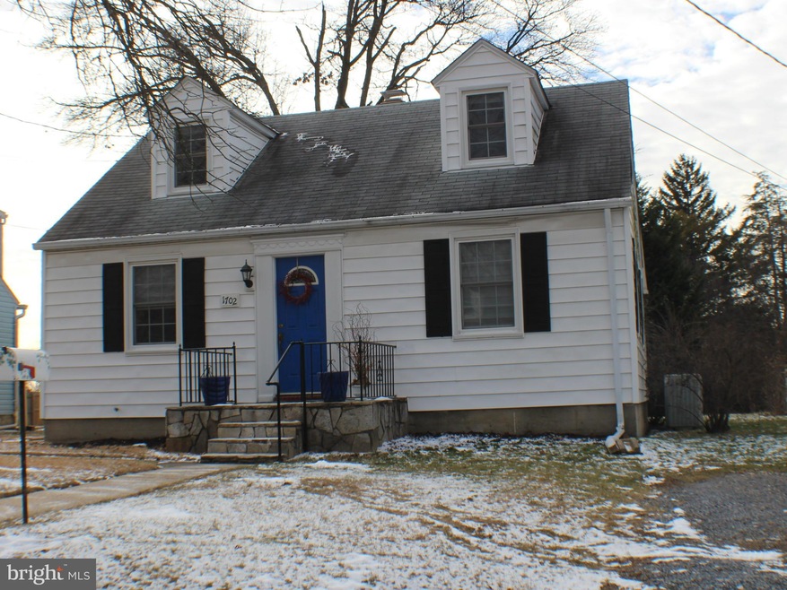 1702 Summit Ave, Halethorpe, MD 21227 - photo 1