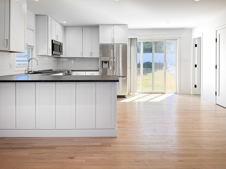 53 Vitti St, New Canaan, CT 06840 - photo 1