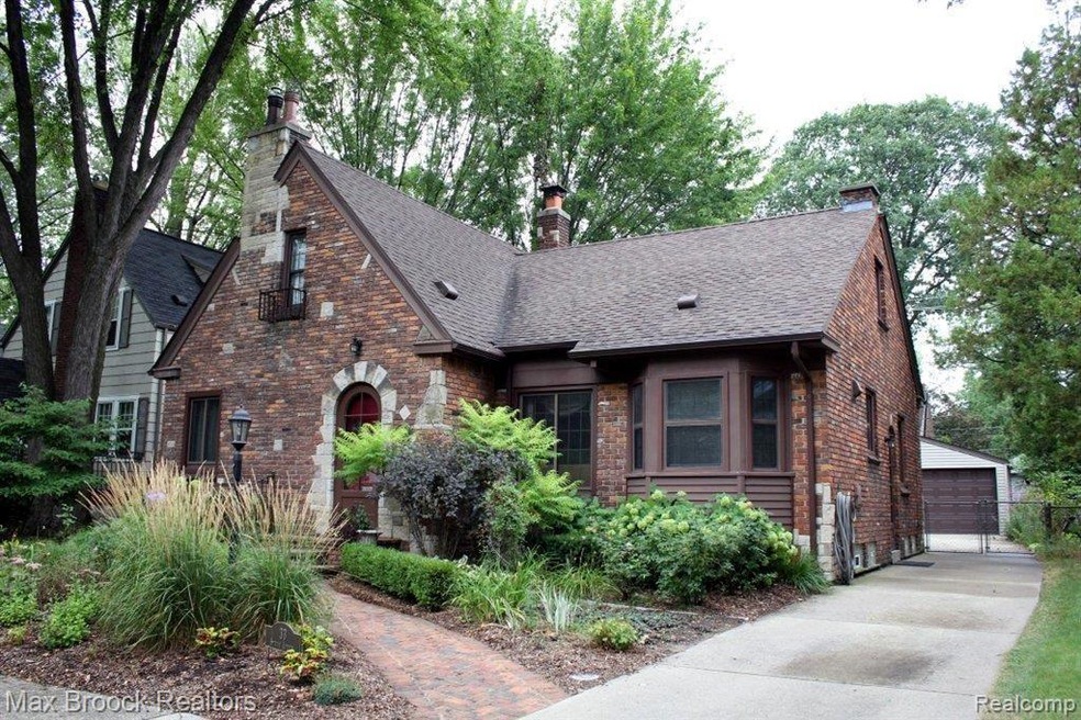 33 Sylvan Ave