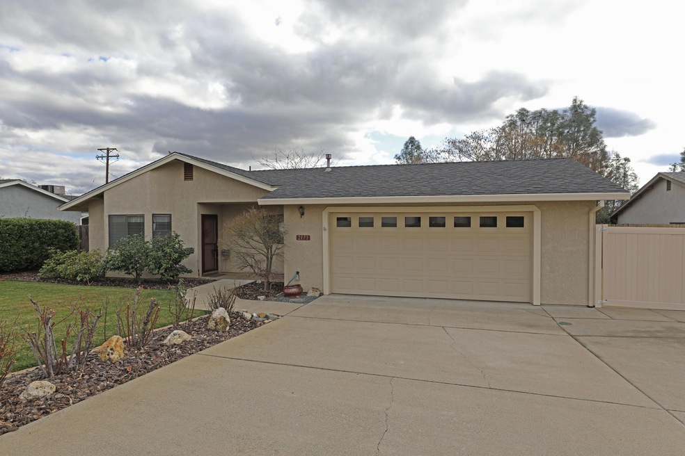 2171 Osprey Ln, Redding, CA 96003 - photo 1