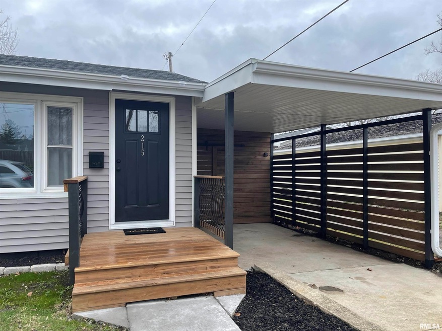 215 S Maple St, Lincoln, IL 62656 - photo 1