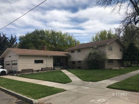 407 S F St, Lakeview, OR 97630 - photo 1