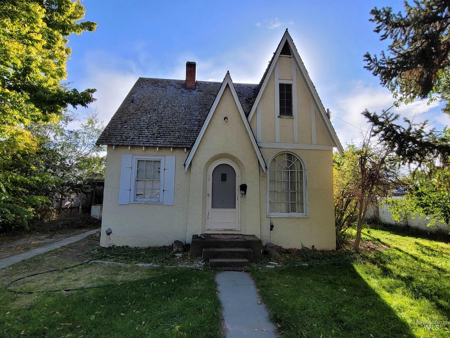 Sold • Co-Listing Agent