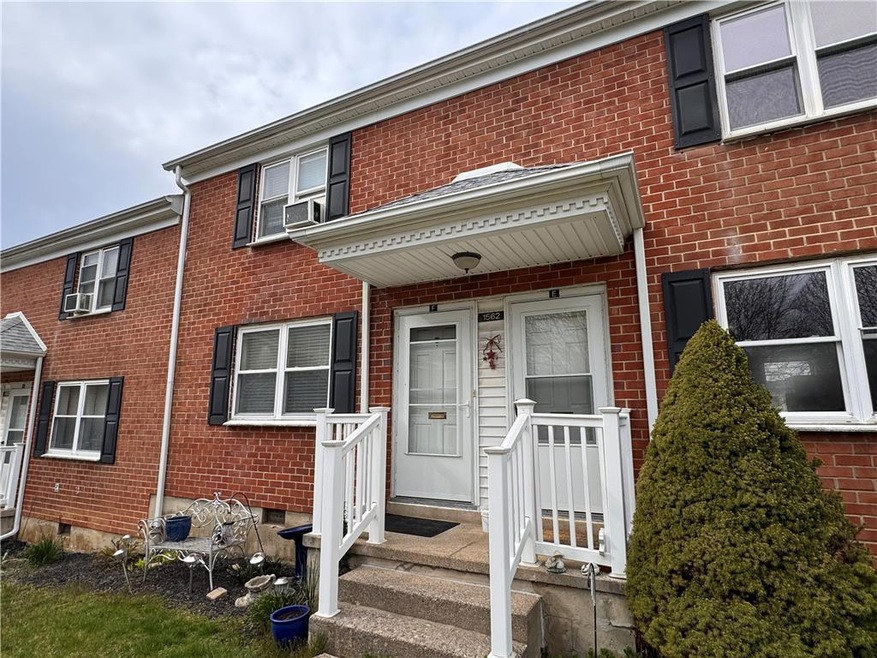 1562 Catasauqua Rd, Bethlehem, PA 18017 - photo 1