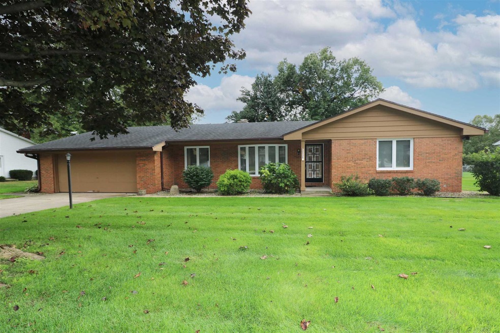 17556 Biscayne Dr, South Bend, IN 46635 - photo 1