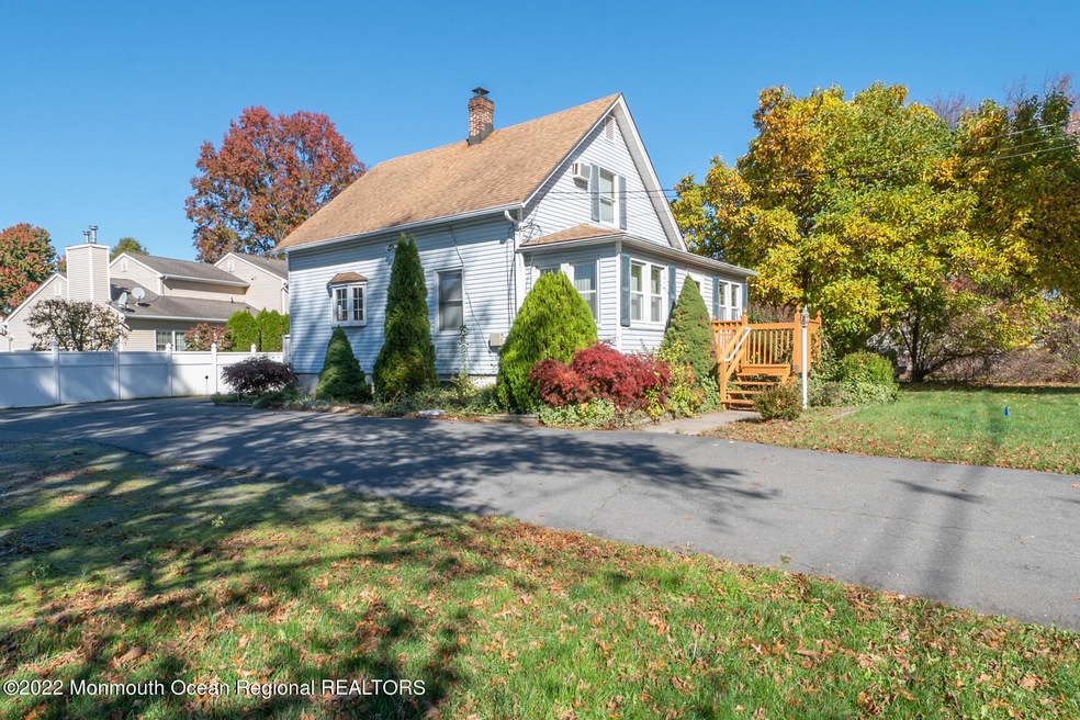 Sold $300,000 • Co-Listing Agent