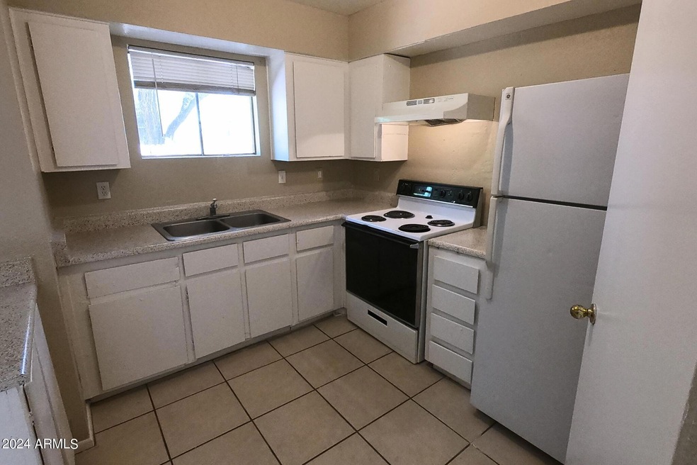 1741 E Pepper Cir unit 2, Mesa, AZ 85203 - photo 1