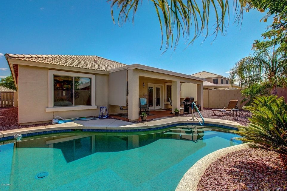 Pebble tec pool