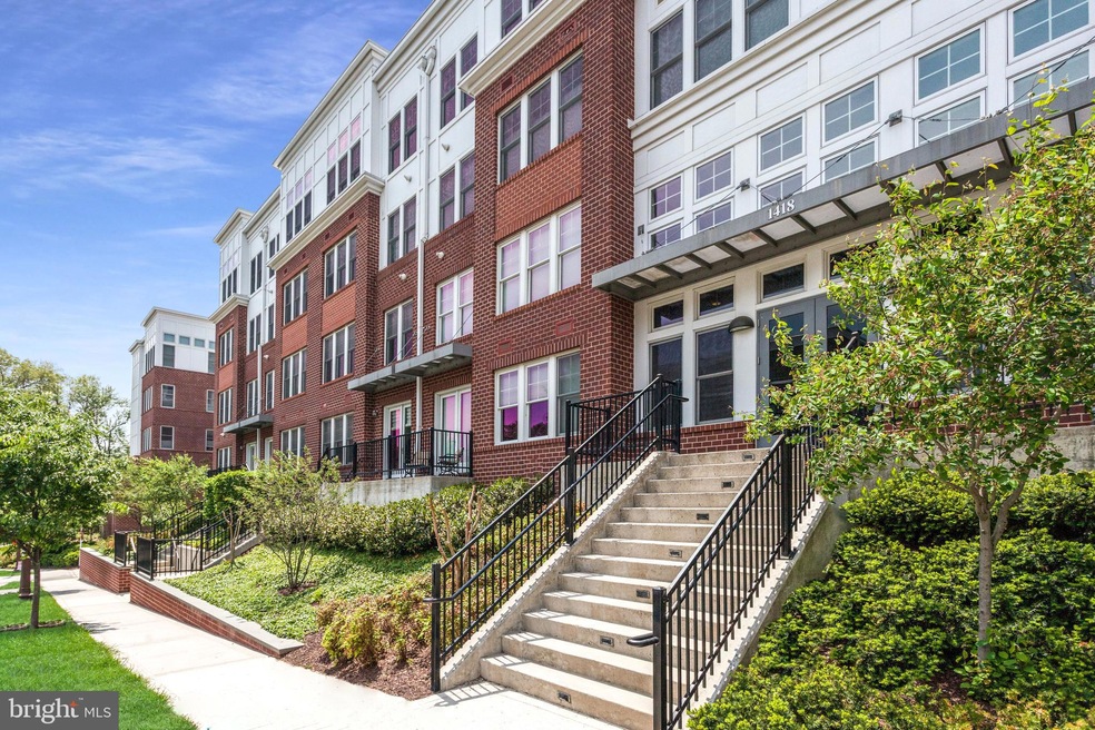 Rhodes Hill Square unit 111, Arlington, VA 22209 - photo 1