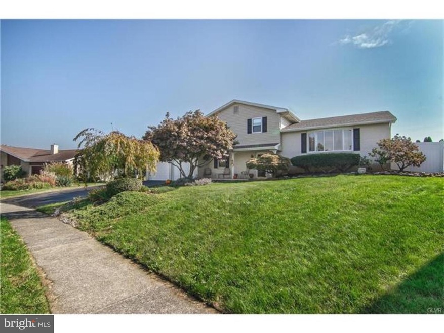 1736 Michael Dr, Whitehall, PA 18052 - photo 1