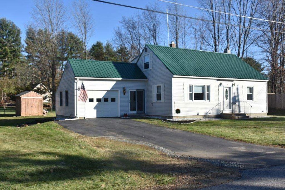 203 Meadow Lark Ln, Pembroke, NH 03275 - photo 1