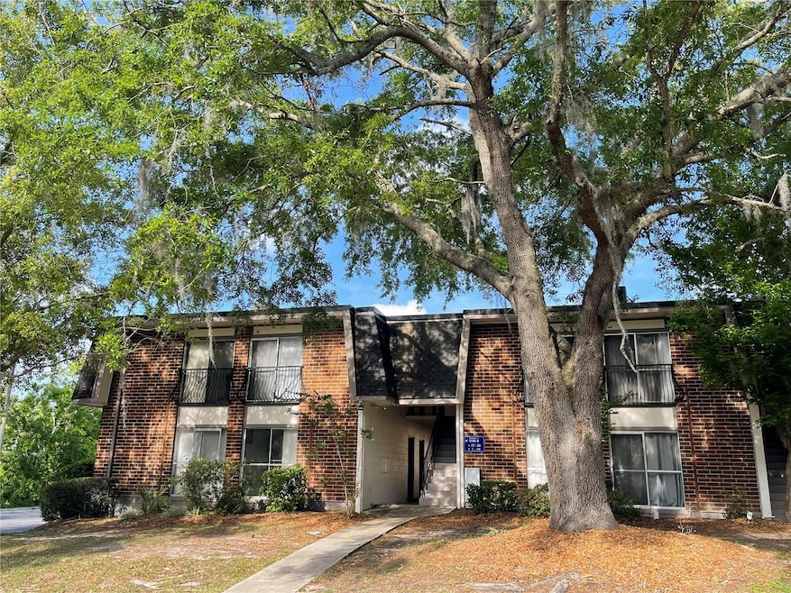 1700 SW 16th Ct unit D-30, Gainesville, FL 32608 - photo 1