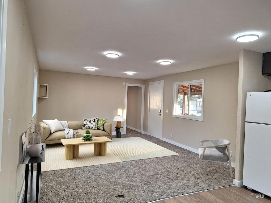 16581 N White Pine St unit 102, Nampa, ID 83651 - photo 1