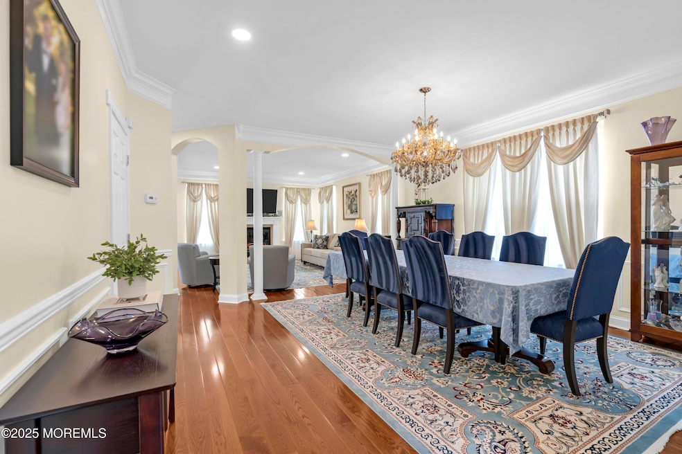 For Sale $964,999 • Co-Listing Agent