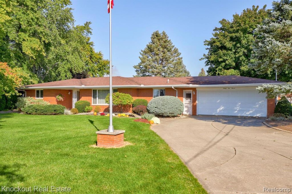 9211 Junction Rd, Frankenmuth, MI 48734 - photo 1