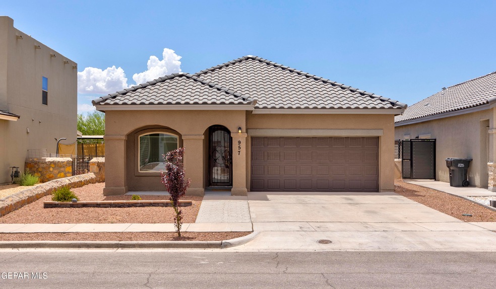 957 Haggerston St, El Paso, TX 79928 - photo 1