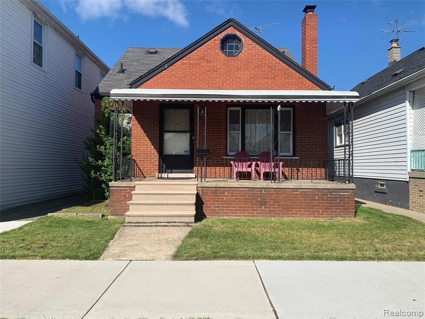 12007 Sobieski St, HamtraMcK, MI 48212 - photo 1