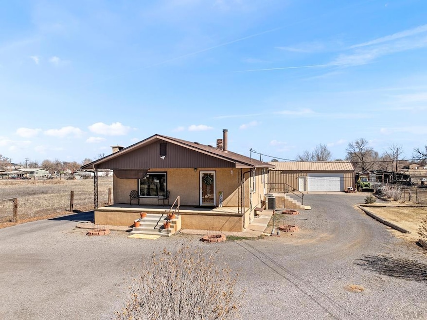 1040 28th Ln, Pueblo, CO 81006 - photo 1