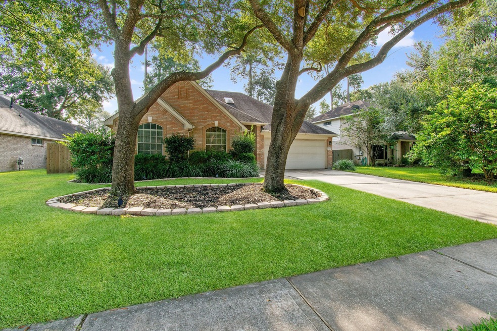 2138 Grovewood Park, Conroe, TX 77385 - photo 1