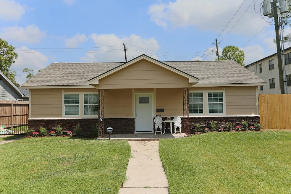 3879 Arbor St, Houston, TX 77004 - photo 1