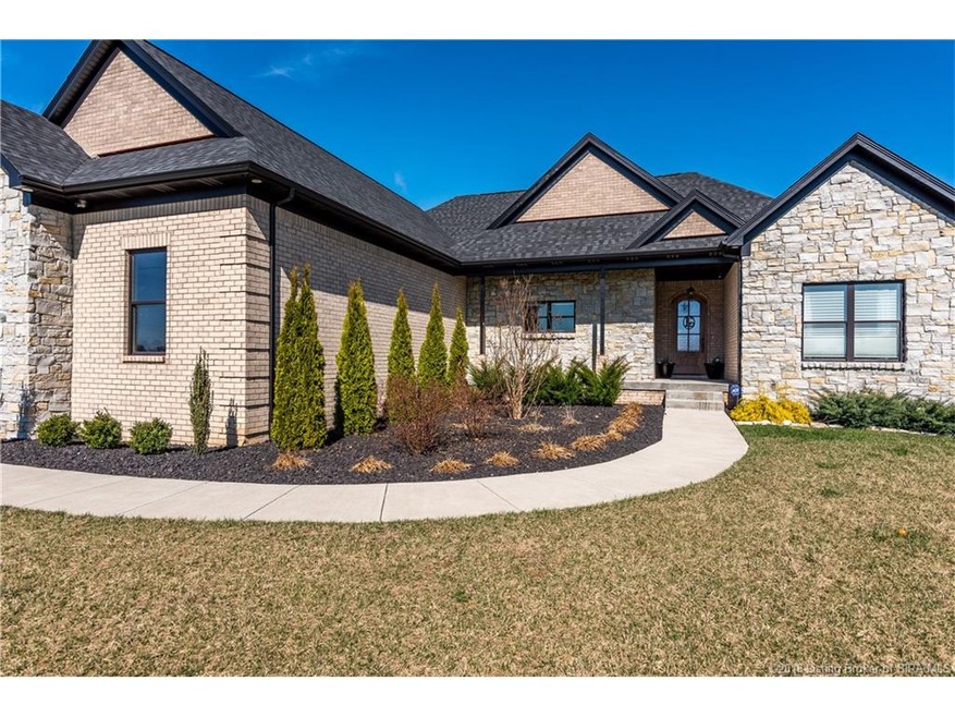 976 Baumann Dr N, Floyds Knobs, IN 47119 - photo 1