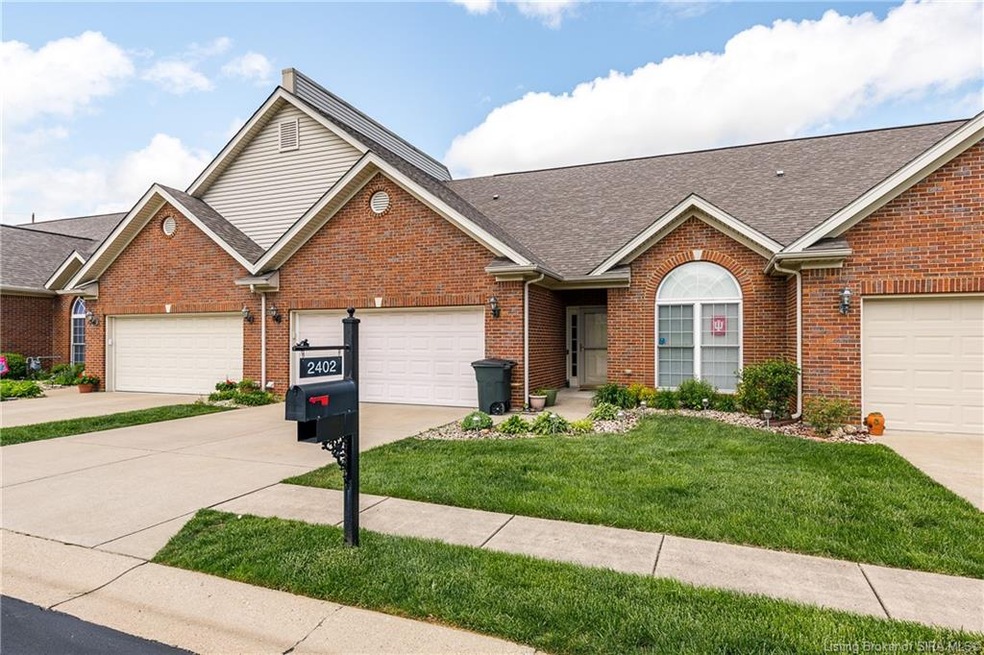 2402 Pickwick Ct, New Albany, IN 47150 - photo 1