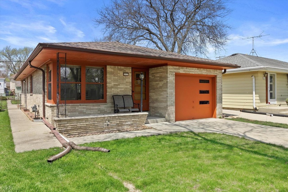 2225 N 117th St, Milwaukee, WI 53226 - photo 1