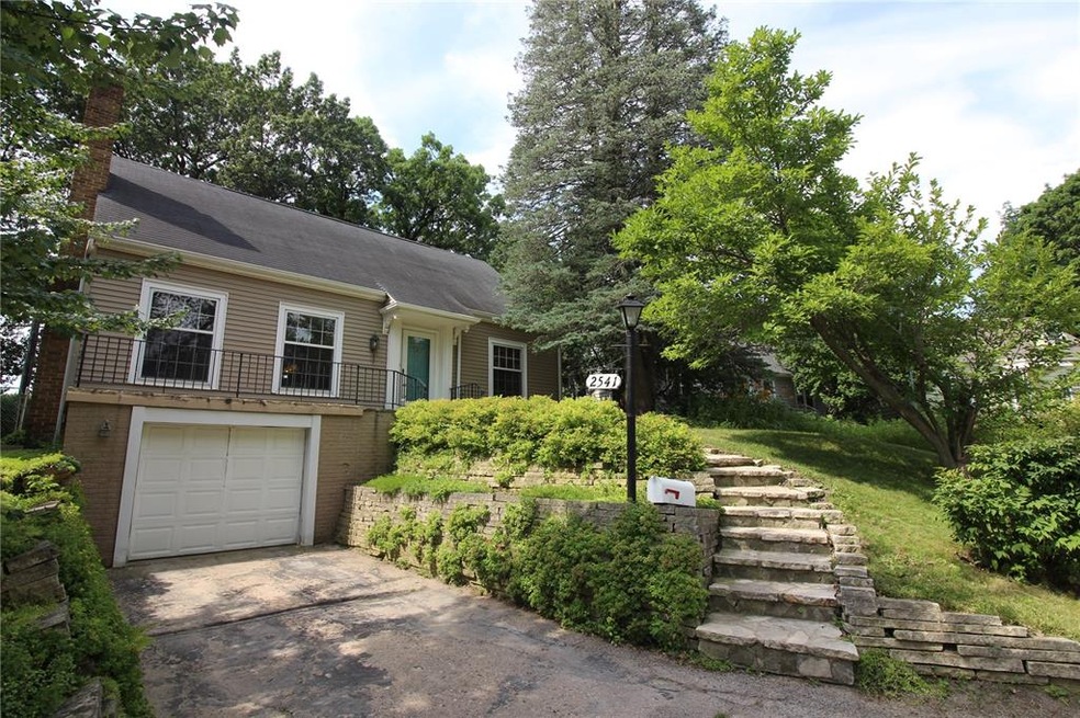 2541 Vernon Ct SE, Cedar Rapids, IA 52403 - photo 1