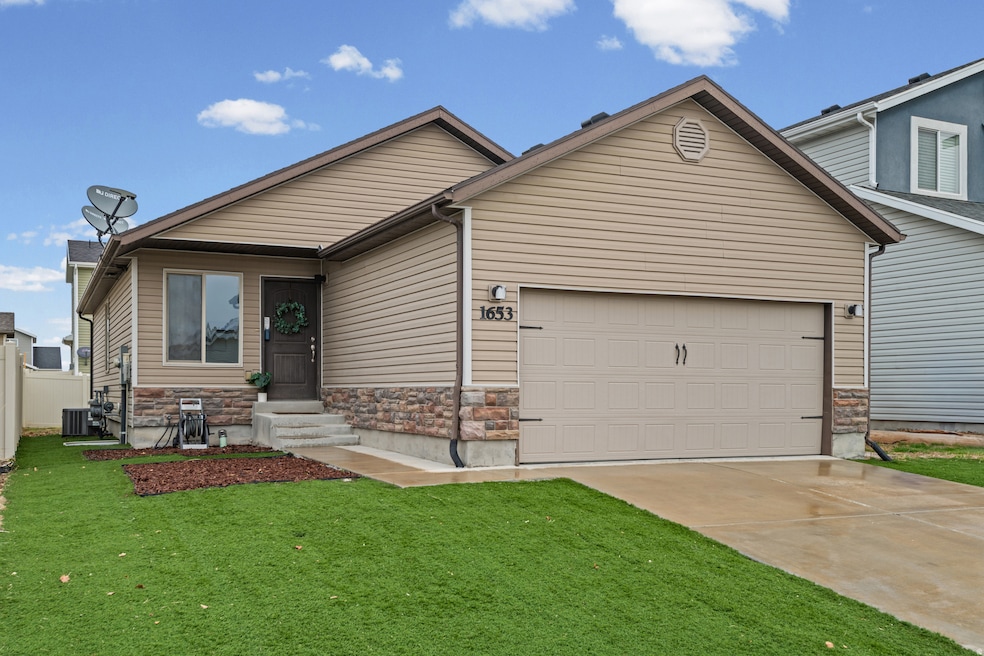 1653 E Downwater St, Eagle Mountain, UT 84005 - photo 1