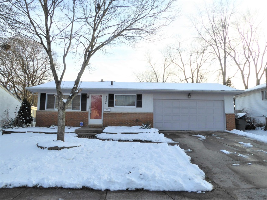 4833 Bromsgrove Ct, Columbus, OH 43232 - photo 1