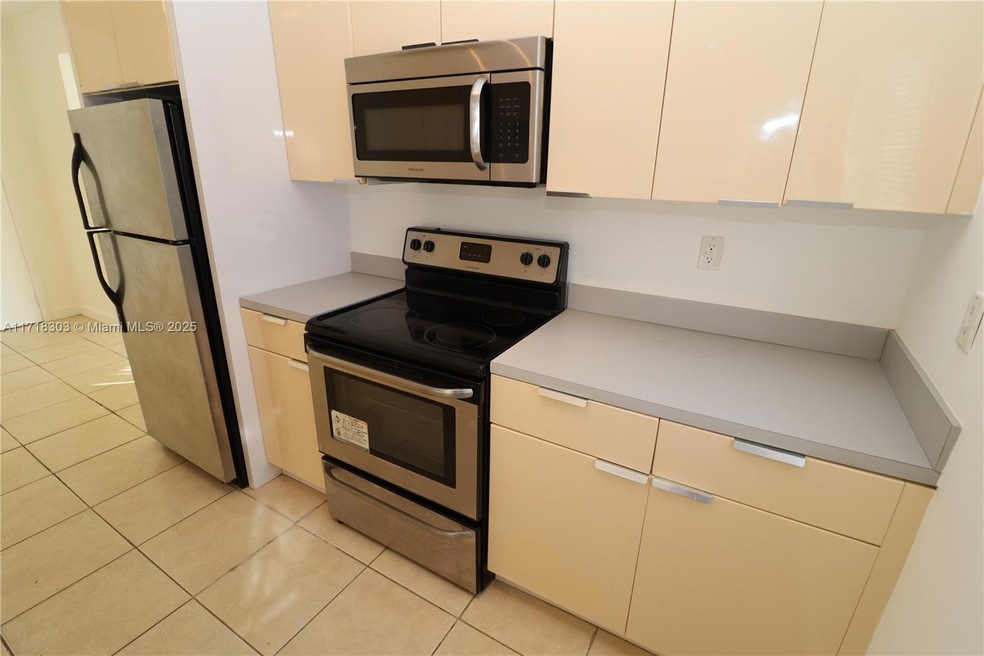 525 79th St unit 6, Miami Beach, FL 33141 - photo 1