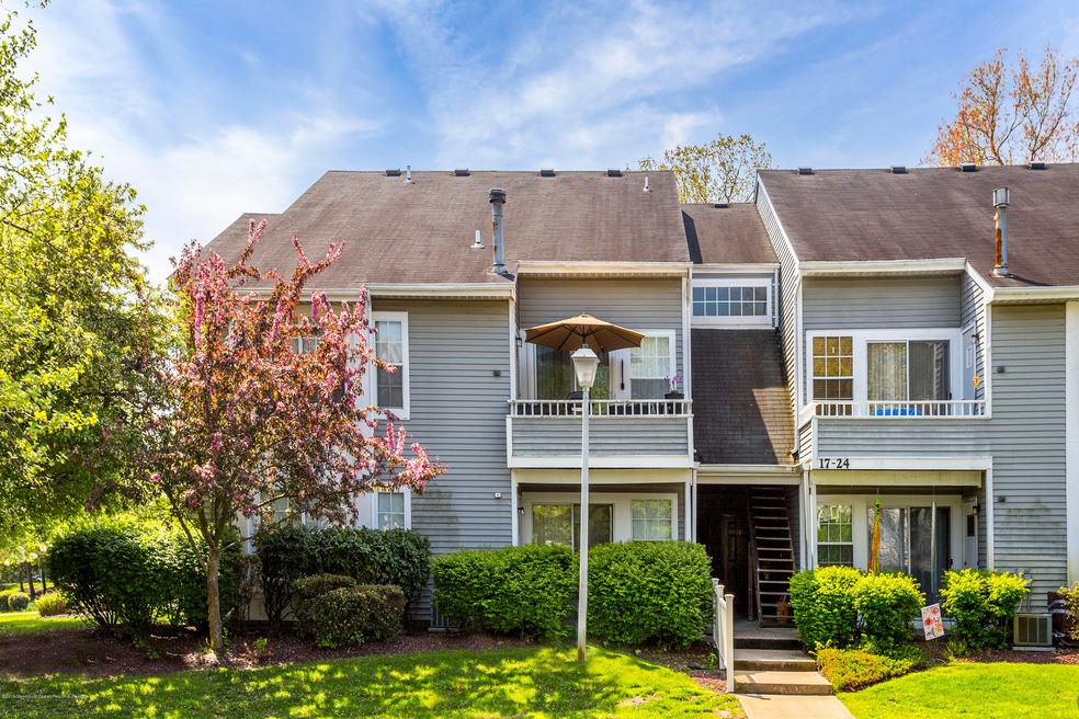 22 Hackamore Ct, Tinton Falls, NJ 07753 - photo 1