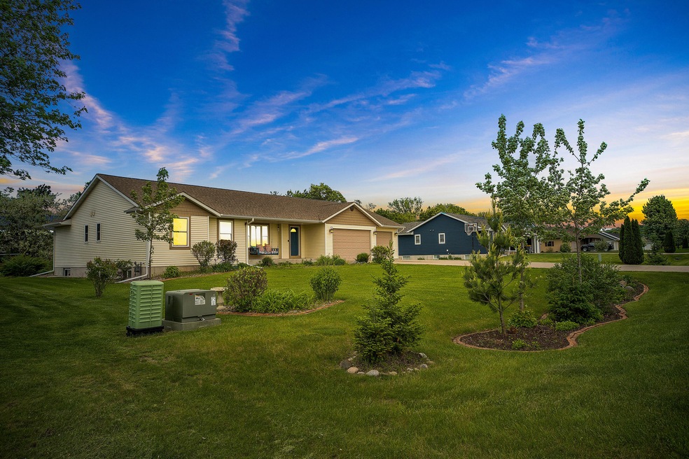 01__DSC6921_copy_1_mls