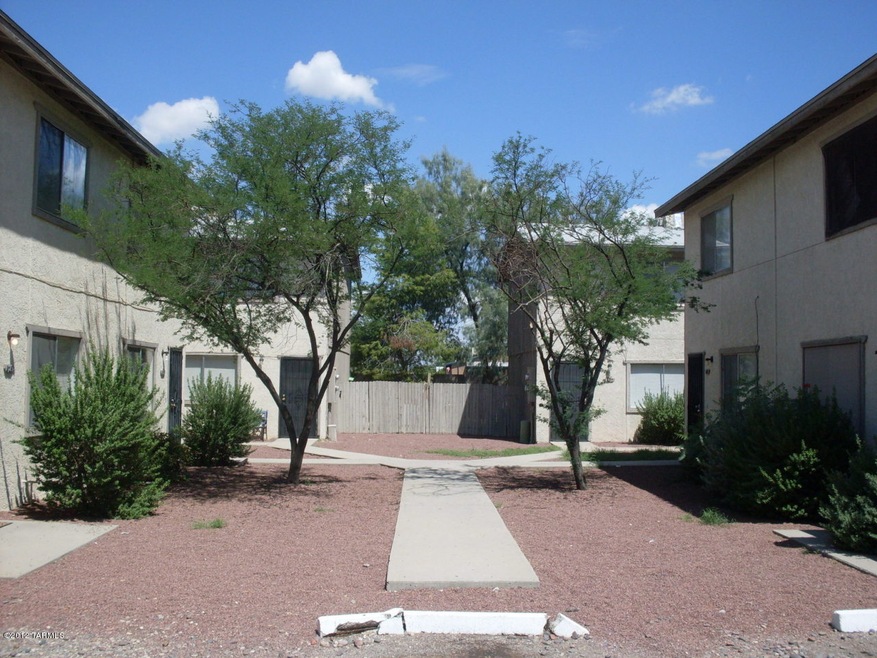 courtyard 1