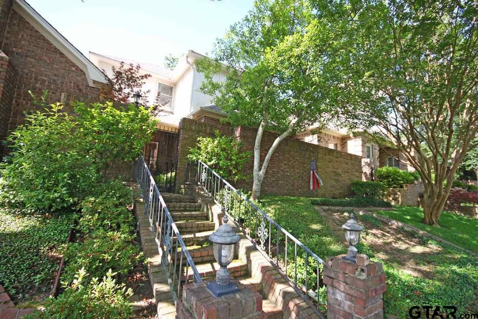 506 Hyde Park Dr, Tyler, TX 75701 - photo 1